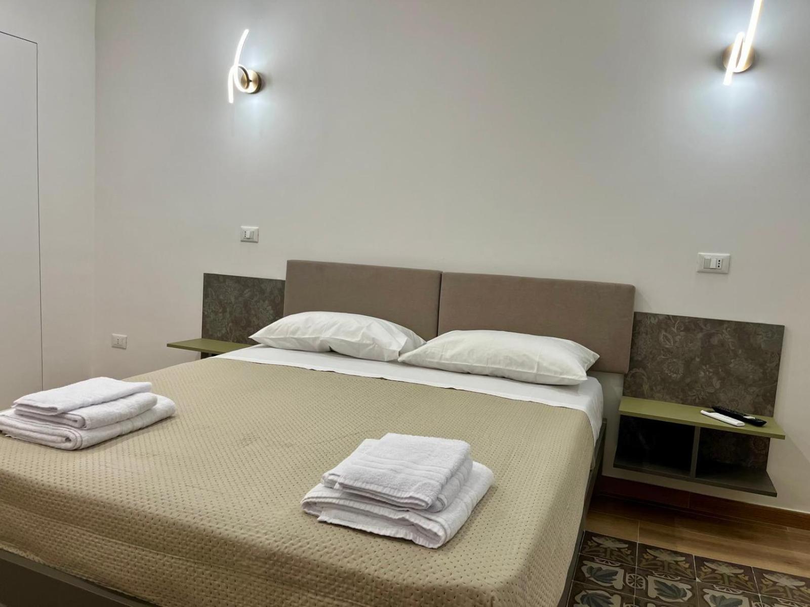 Al Duomo Suites 蒙雷亚莱 外观 照片